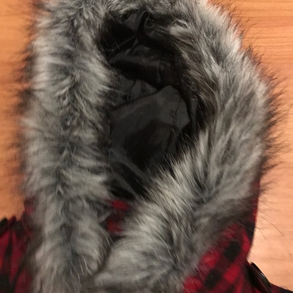 New Forever 21 large Red cube jacket with hoodies - Picture 6 of 7